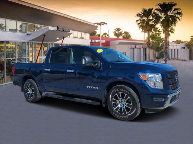 2021 Nissan TITAN Crew Cab SV 4x2