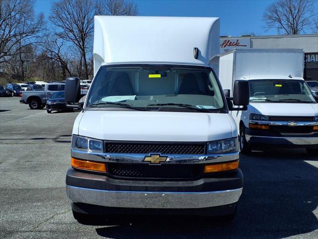 2025 Chevrolet Express Cutaway Work Van