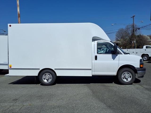 2025 Chevrolet Express Cutaway Work Van
