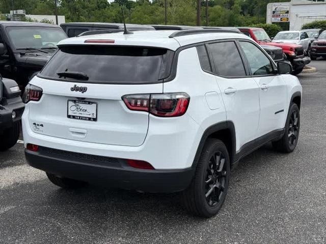 2025 Jeep Compass COMPASS LATITUDE 4X4