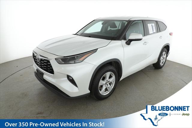 2022 Toyota Highlander LE