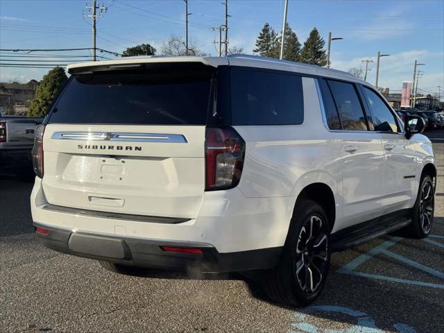 2023 Chevrolet Suburban 4WD LS