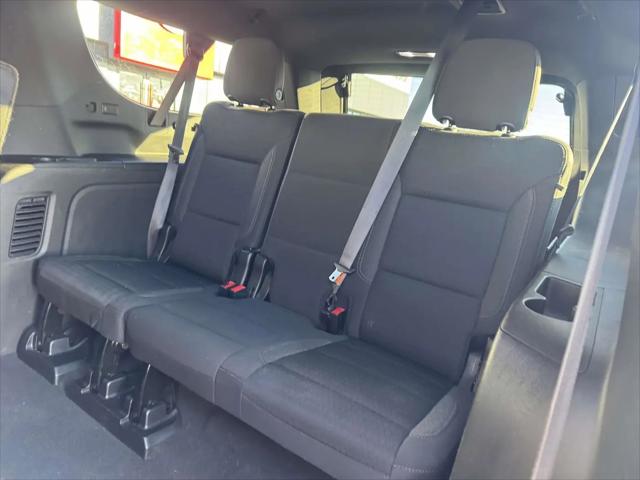 2023 Chevrolet Suburban 4WD LS