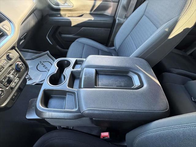 2023 Chevrolet Suburban 4WD LS