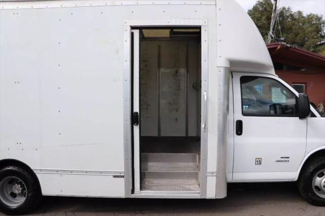 2021 Chevrolet Express Cutaway 4500 Van