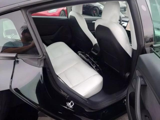 2022 Tesla Model 3 Rear-Wheel Drive