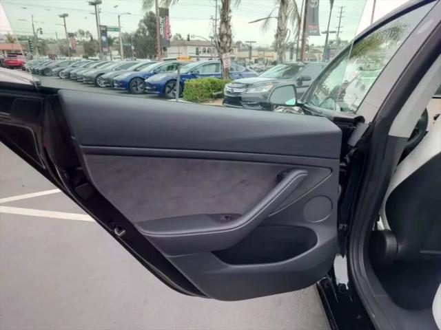 2022 Tesla Model 3 Rear-Wheel Drive