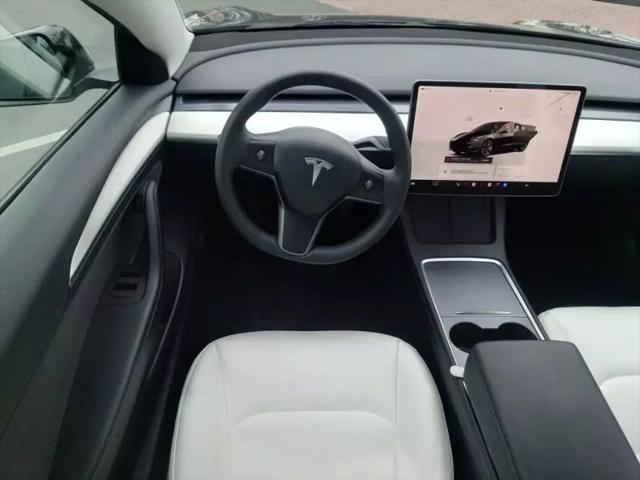 2022 Tesla Model 3 Rear-Wheel Drive