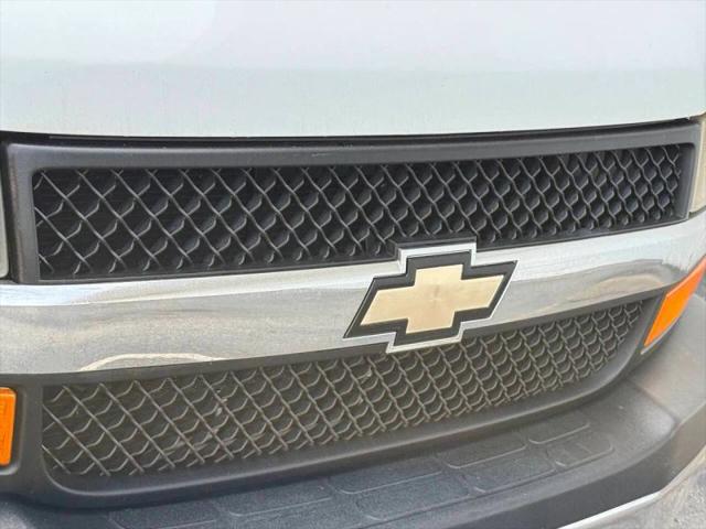2014 Chevrolet Express Cutaway 3500 Diesel