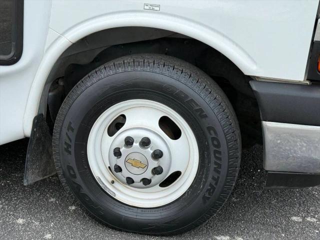 2014 Chevrolet Express Cutaway 3500 Diesel