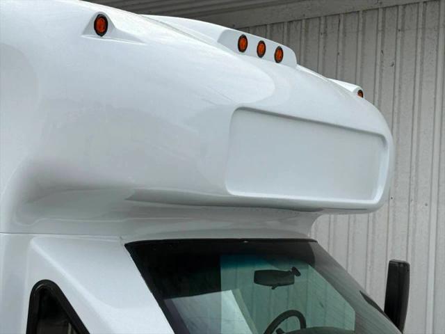 2014 Chevrolet Express Cutaway 3500 Diesel