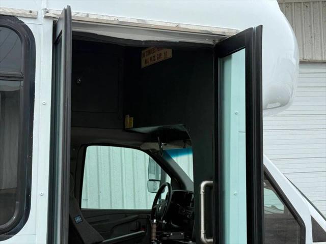 2014 Chevrolet Express Cutaway 3500 Diesel