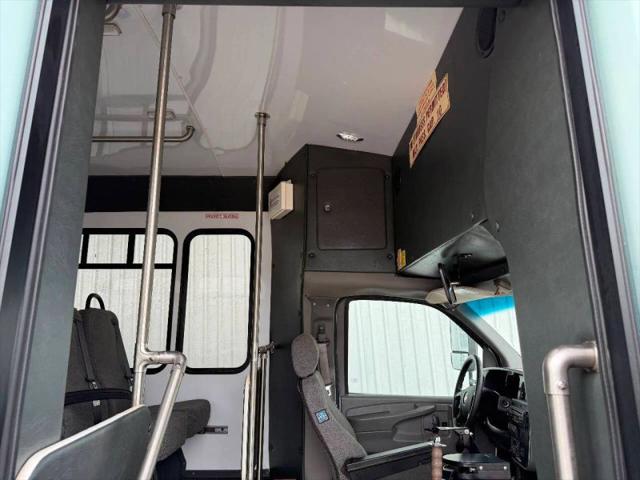 2014 Chevrolet Express Cutaway 3500 Diesel