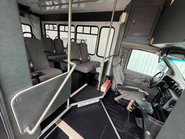 2014 Chevrolet Express Cutaway 3500 Diesel