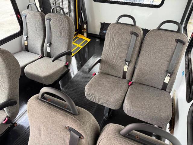 2014 Chevrolet Express Cutaway 3500 Diesel