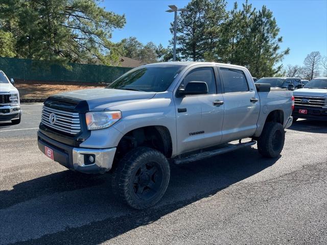 2017 Toyota Tundra SR5 5.7L V8