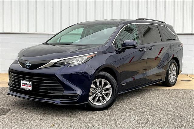 2021 Toyota Sienna LE