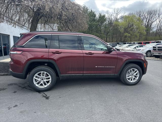 2025 Jeep Grand Cherokee GRAND CHEROKEE LAREDO X 4X4
