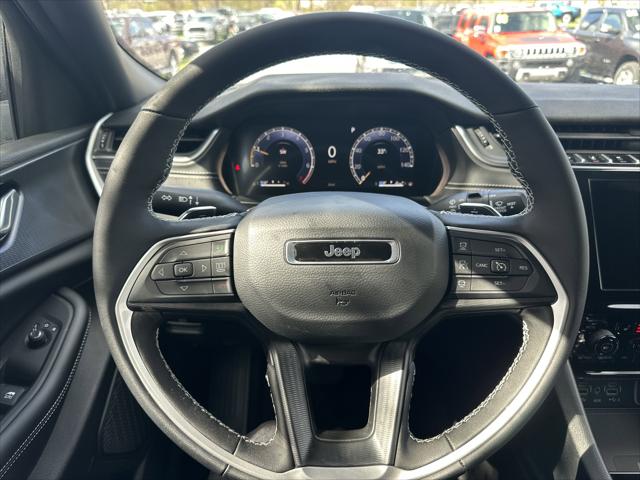2025 Jeep Grand Cherokee GRAND CHEROKEE LAREDO X 4X4