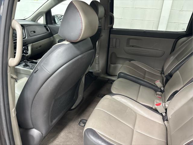 Used 2017 Kia Sedona For Sale in Wilmington, OH