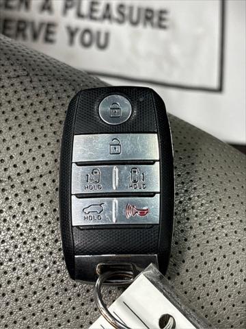 Used 2017 Kia Sedona For Sale in Wilmington, OH