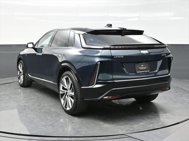 2025 Cadillac iQ Luxury w/1SE