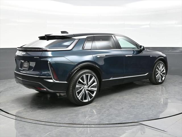 2025 Cadillac iQ Luxury w/1SE