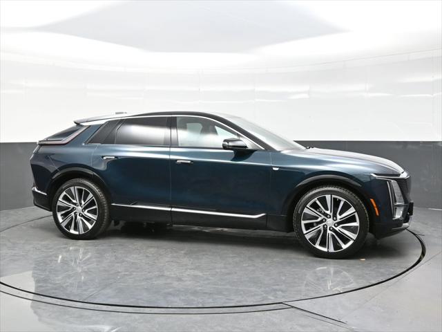 2025 Cadillac iQ Luxury w/1SE
