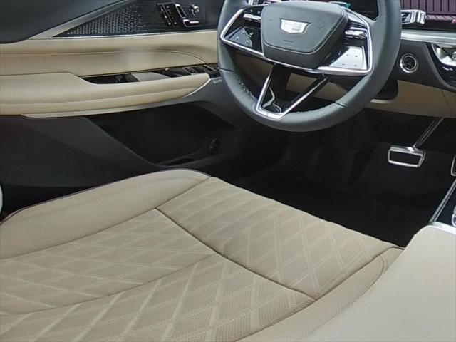 2025 Cadillac iQ Luxury w/1SE