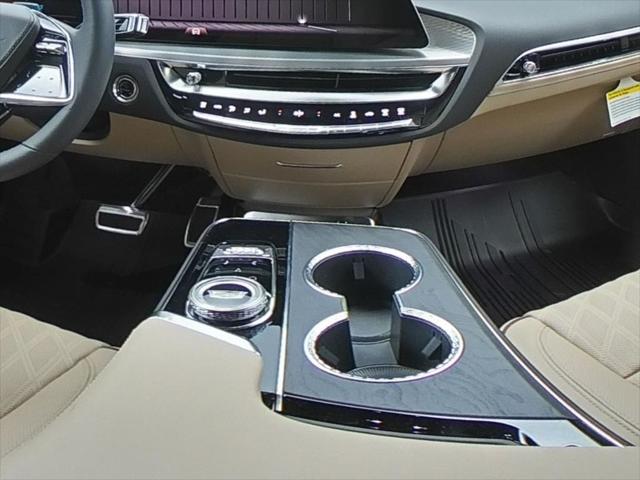 2025 Cadillac iQ Luxury w/1SE