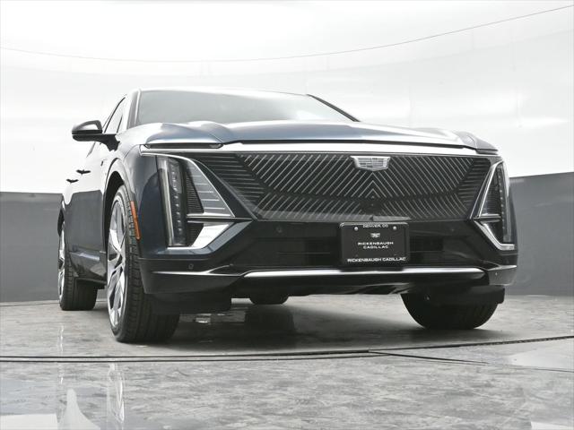 2025 Cadillac iQ Luxury w/1SE