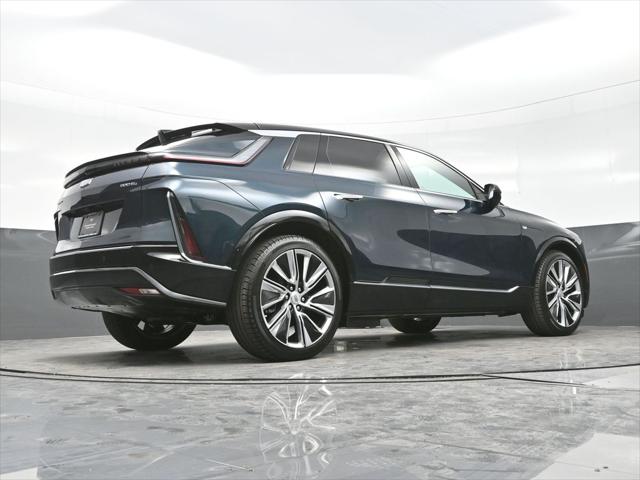 2025 Cadillac iQ Luxury w/1SE