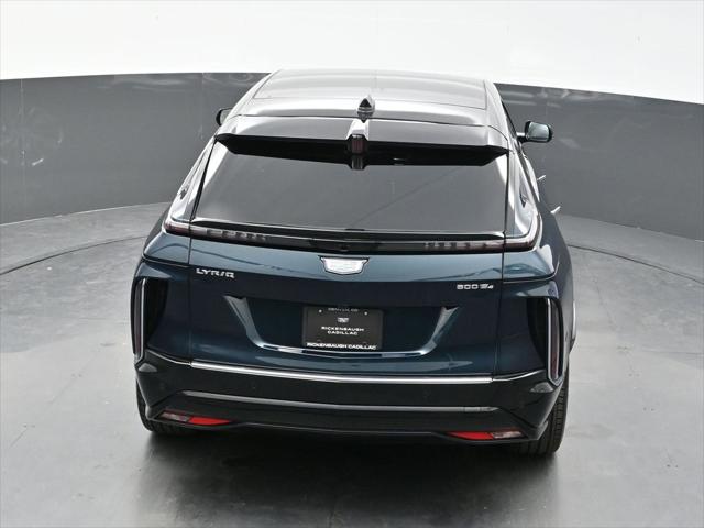 2025 Cadillac iQ Luxury w/1SE