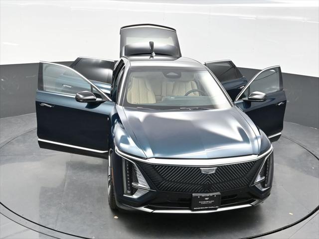 2025 Cadillac iQ Luxury w/1SE
