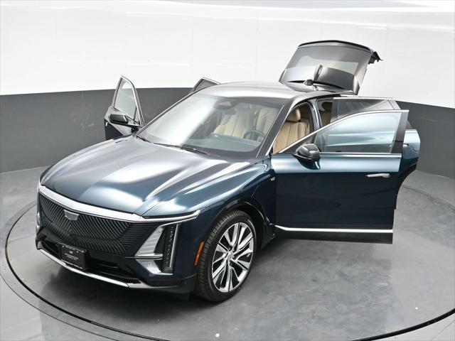 2025 Cadillac iQ Luxury w/1SE