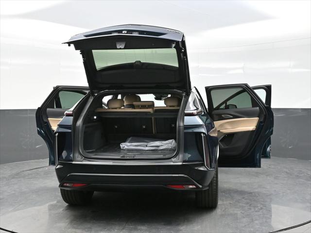 2025 Cadillac iQ Luxury w/1SE