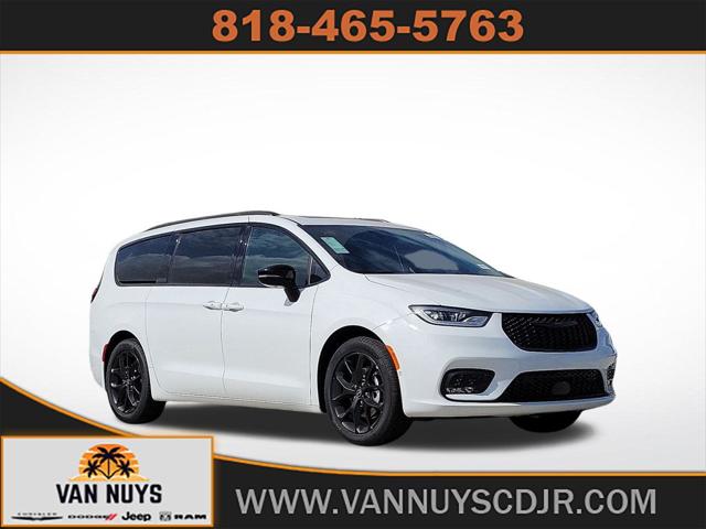 2025 Chrysler Pacifica PACIFICA LIMITED