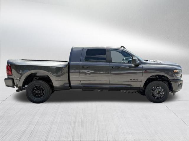 2025 RAM Ram 3500 RAM 3500 LARAMIE MEGA CAB 4X4 64 BOX