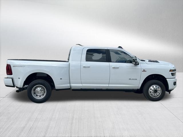 2025 RAM Ram 3500 RAM 3500 LARAMIE MEGA CAB 4X4 64 BOX