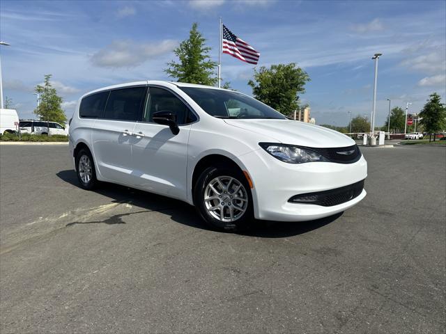 2025 Chrysler Voyager VOYAGER