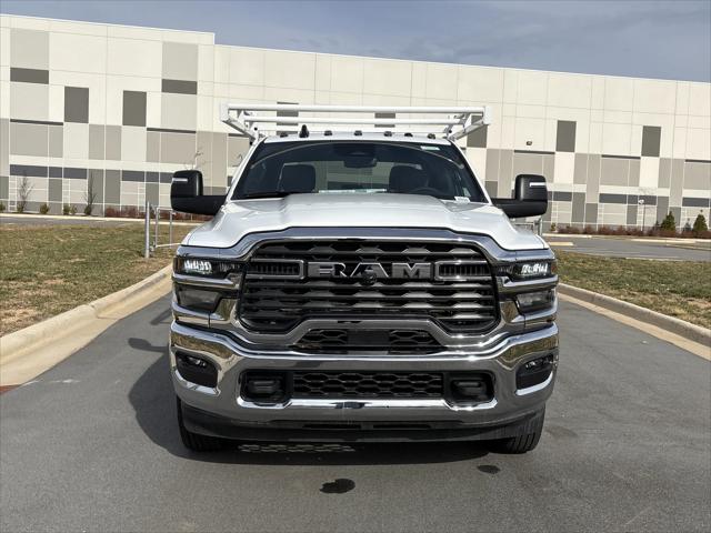 2025 RAM Ram 3500 Chassis Cab RAM 3500 TRADESMAN CREW CAB CHASSIS 4X4 60 CA 2025 RAM Ram 3500 Chassis Cab RAM 3500 TRADESMAN CREW CAB CHASSIS 4X4 60 CA