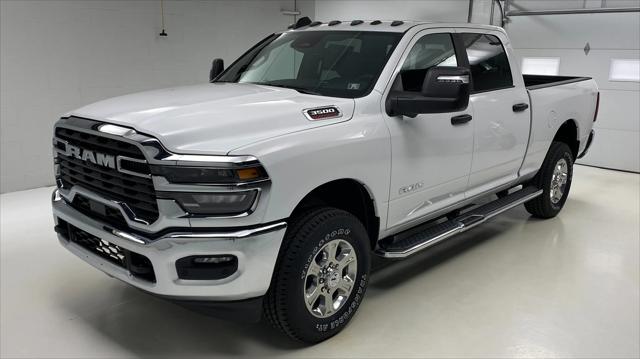 2025 RAM Ram 3500 RAM 3500 BIG HORN CREW CAB 4X4 64 BOX