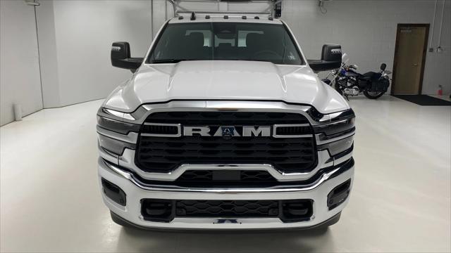 2025 RAM Ram 3500 RAM 3500 BIG HORN CREW CAB 4X4 64 BOX