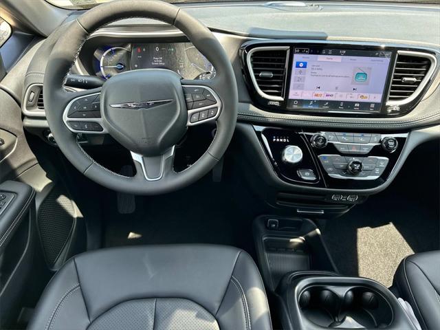 2025 Chrysler Pacifica Hybrid PACIFICA PLUG-IN HYBRID SELECT