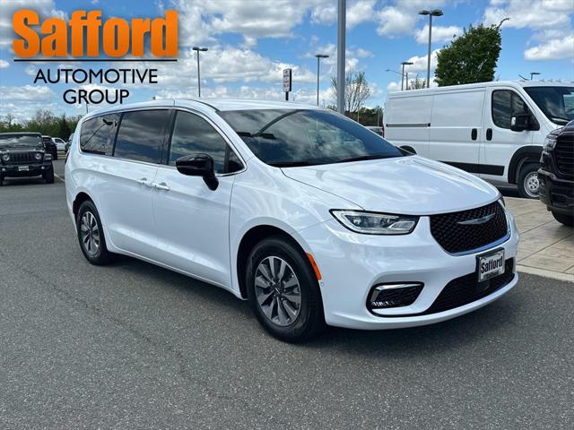 2025 Chrysler Pacifica Hybrid PACIFICA PLUG-IN HYBRID SELECT
