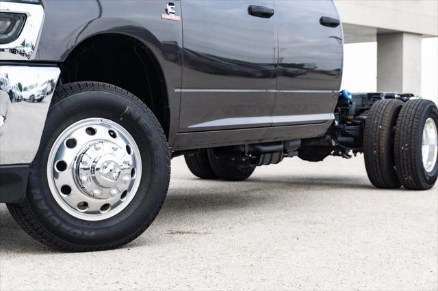 2025 RAM Ram 3500 Chassis Cab RAM 3500 TRADESMAN CREW CAB CHASSIS 4X4 60 CA
