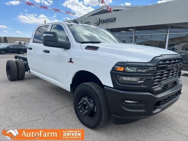 2025 RAM Ram 3500 Chassis Cab RAM 3500 TRADESMAN CREW CAB CHASSIS 4X4 60 CA