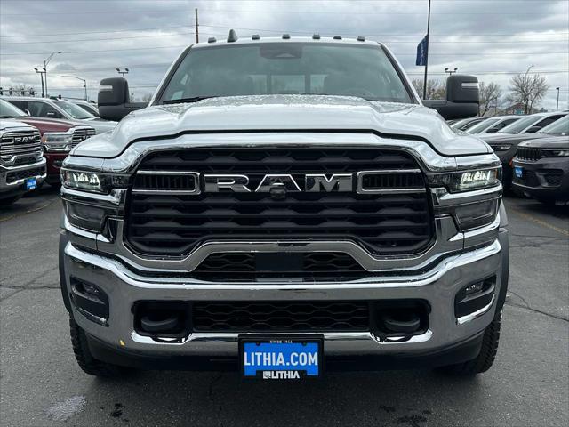 2025 RAM Ram 5500 Chassis Cab RAM 5500 TRADESMAN CHASSIS CREW CAB 4X4 84 CA