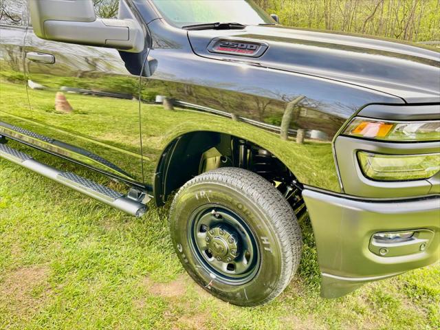 2025 RAM Ram 2500 RAM 2500 TRADESMAN CREW CAB 4X4 64 BOX