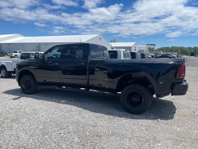 2025 RAM Ram 3500 RAM 3500 TRADESMAN CREW CAB 4X4 8 BOX